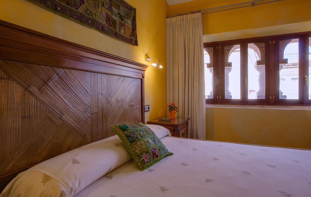 L'Agora Hotel Бокайренте Экстерьер фото